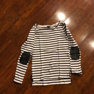 Ann Taylor Tops - Ann Taylor striped black and white long sleeve top Ann Taylor Tops - Ann Taylor striped black and white long sleeve top